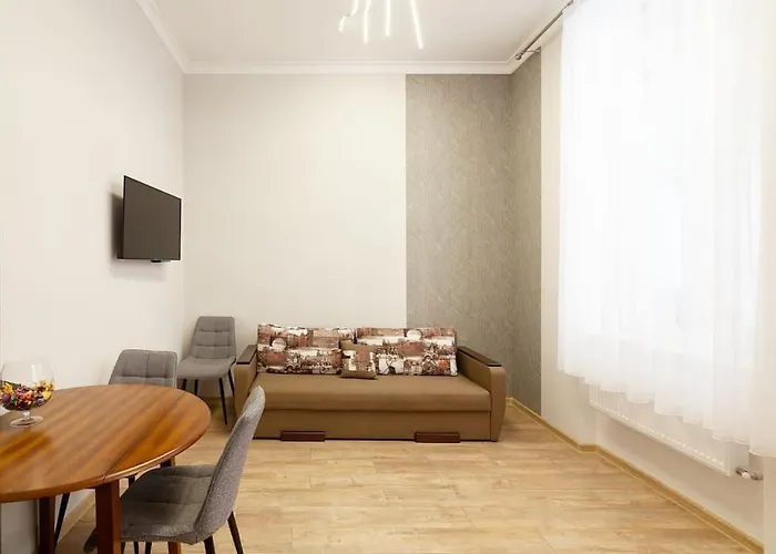 On Kopernyka Street 5 * إلفيف